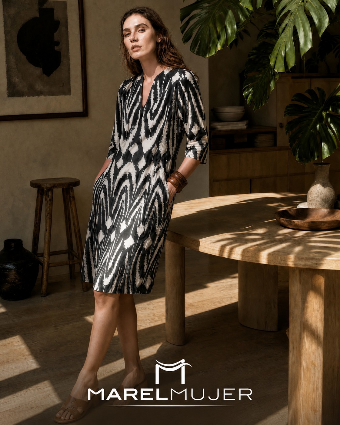 🖤 La elegancia nunca pasa de moda. Un vestido que…