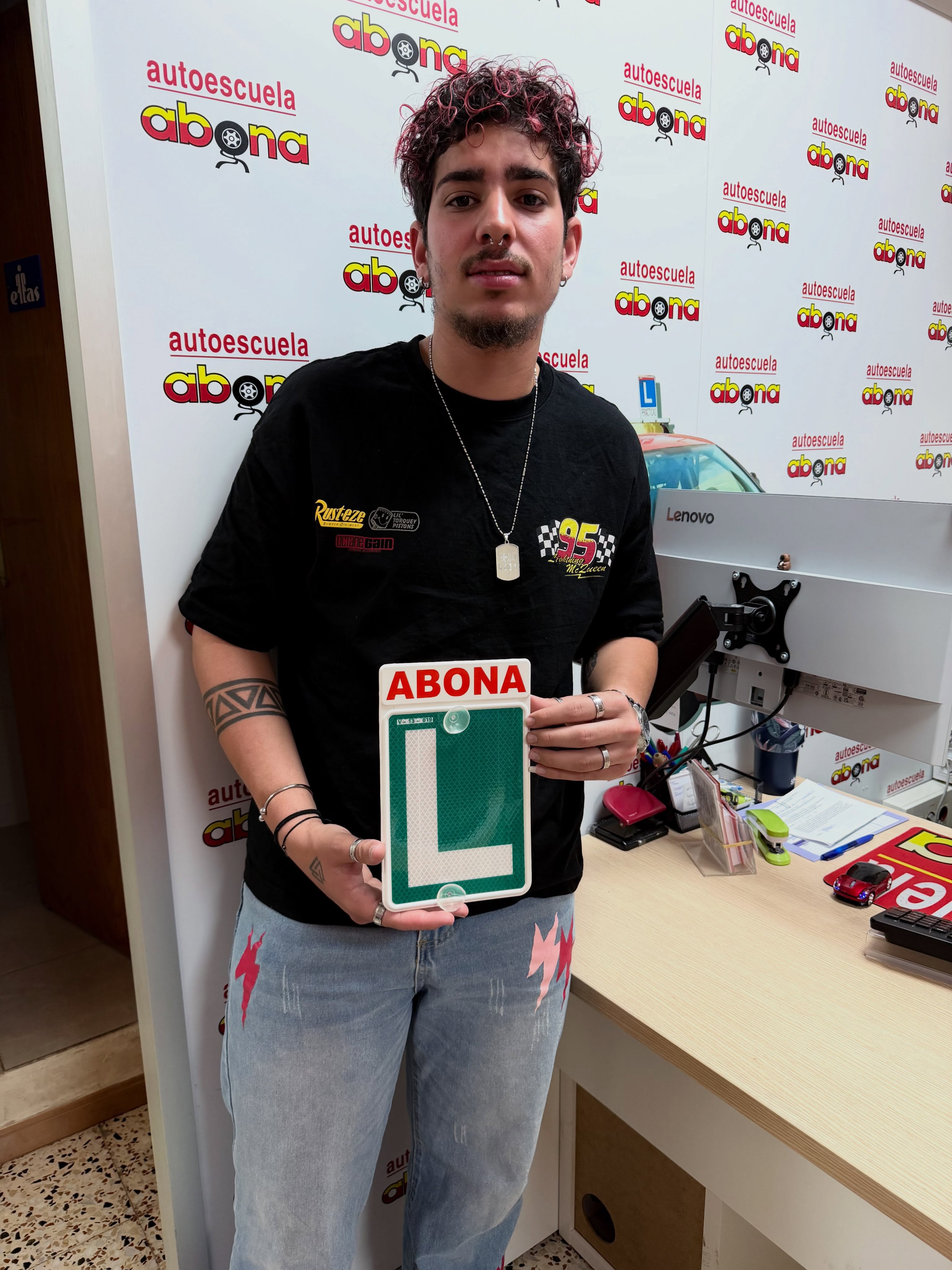 Muchísimas felicidades a nuestros nuevos conductores 👏👏
Ha sido un placer recorrer este camino juntos.
Nos vemos en la carretera 🚦 🚗 🚗