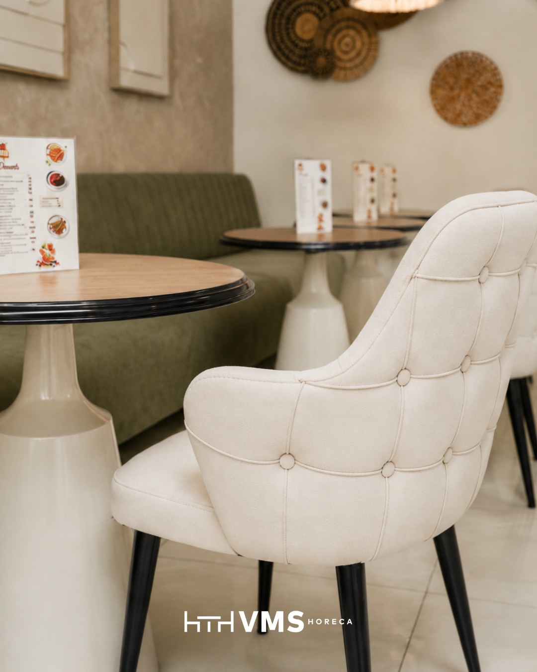 ¿Tu local se queda en la memoria? La nueva Silla Alfa llega a VMS Horeca para elevar cualquier espacio profesional: diseño premium, acabados personalizables y una presencia que transforma restaurantes, cafeterías y zonas lounge.Porque el mobiliario también vende experiencia.📩 Consúltanos opciones disponibles.#SillaAlfa #MobiliarioHoreca #DiseñoHoreca #InteriorismoComercial #VMSHoreca